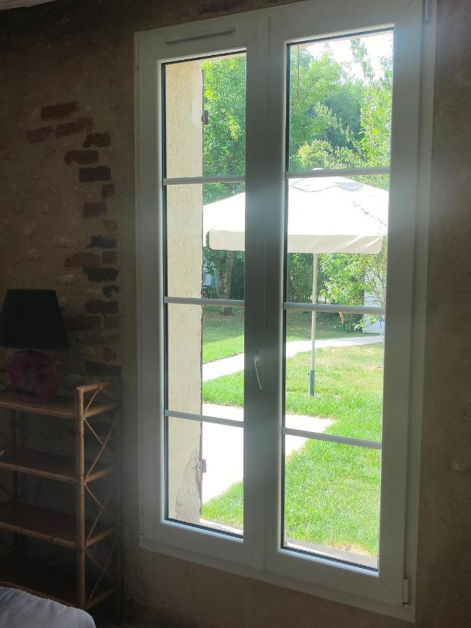 La petite maison dans la forêt Gy-en-Sologne Extérieur photo